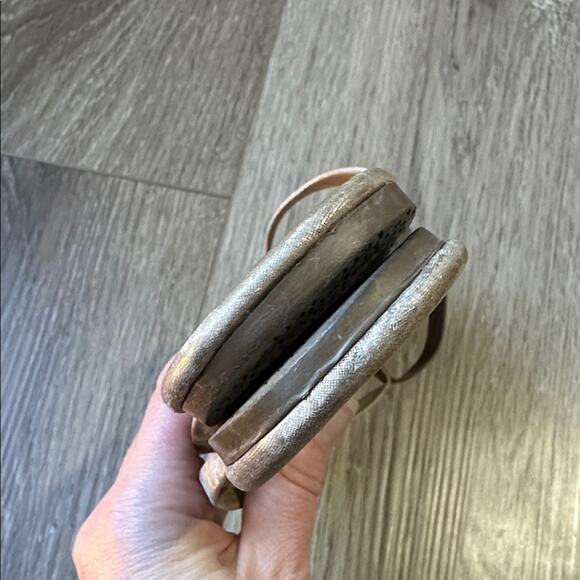 TKEES Gold Glitter Sandals - Picture 6 of 8